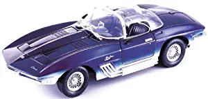 1961 Chevrolet Corvette Mako Shark Diecast Model 1:18 Die Cast Car