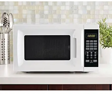 Mainstays 700W Output Microwave Oven White